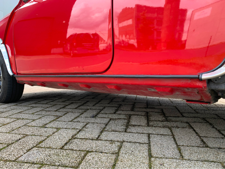 Detail deur onderaan